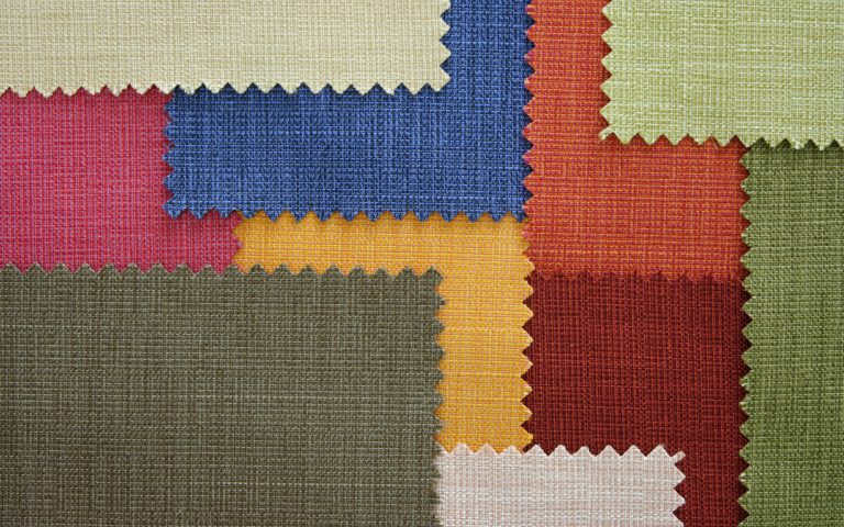 Como combinar cores e texturas na hora da costura