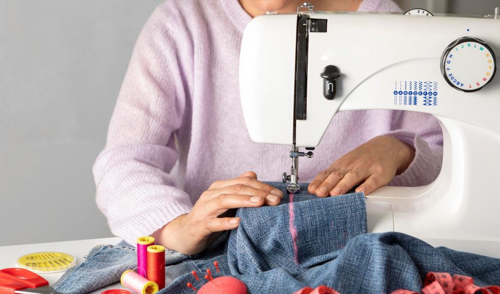 Máquina doméstica e máquina overlock: entendendo as diferenças
